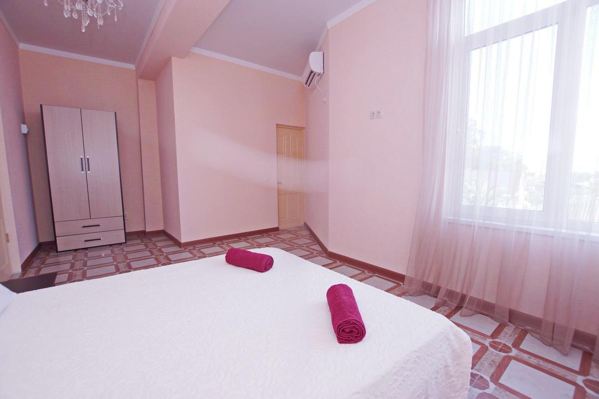 Guest House Belyi Lebed Сухум Экстерьер фото